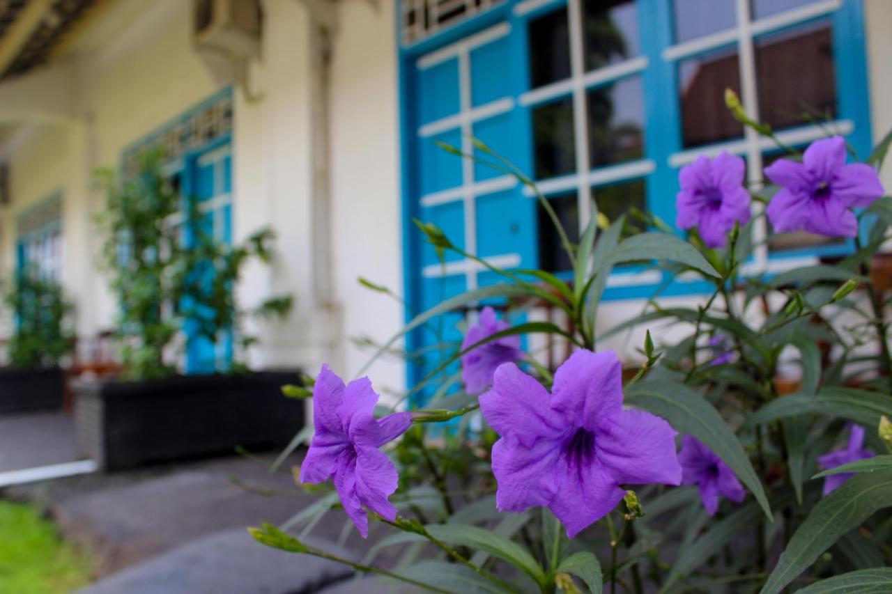 Hotel Merdeka Kediri Kediri  Exterior foto